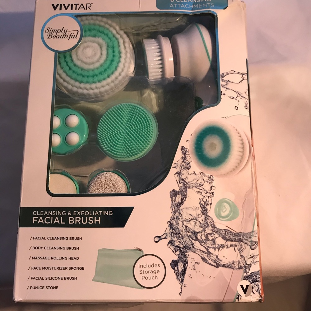 Facial Brush by Vivitar
